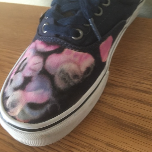 NWOT Custom Vans - Picture 9 of 16